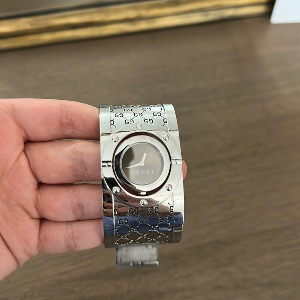Gucci watch
